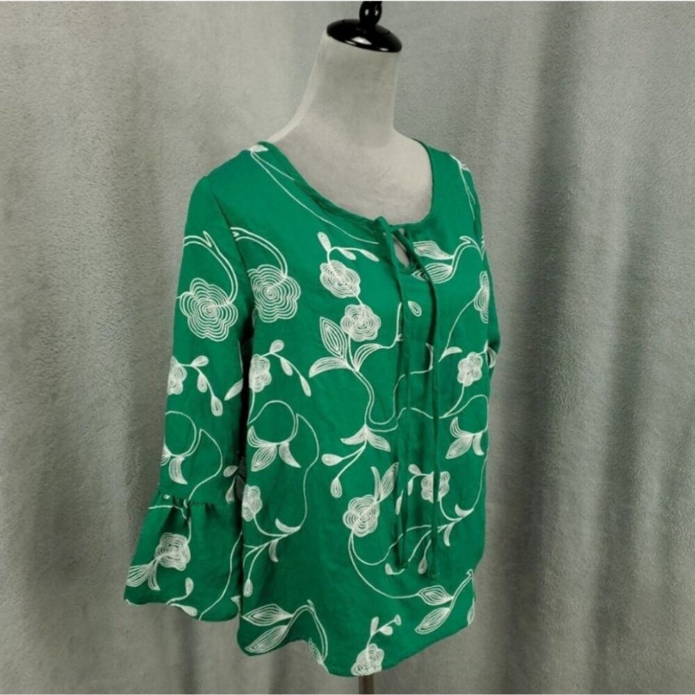 Beautiful Parami Embroidered Floral Blouse sz L